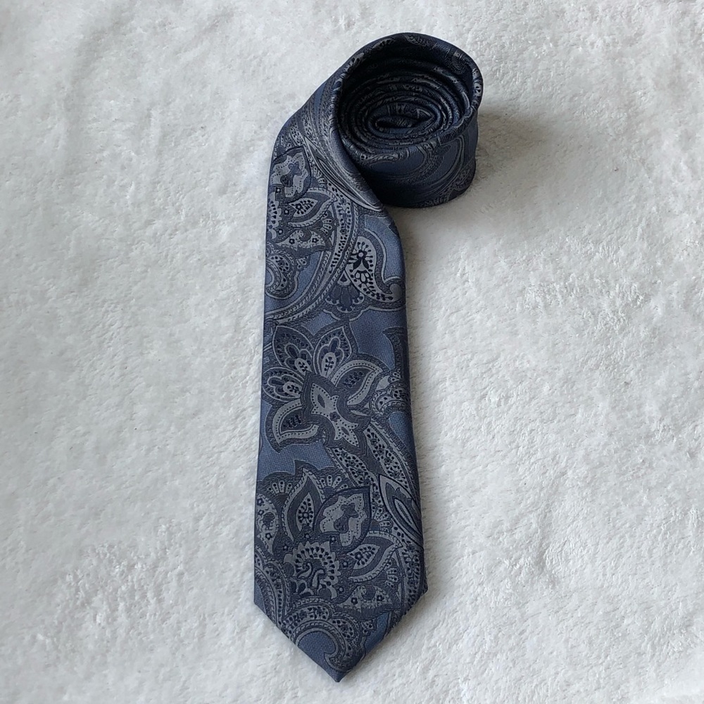 Geoffrey Beene Tie